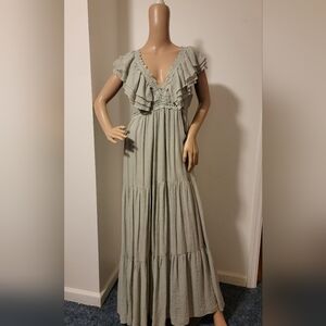 NWT Entro Sage Green Ruffled Maxi Dress Large